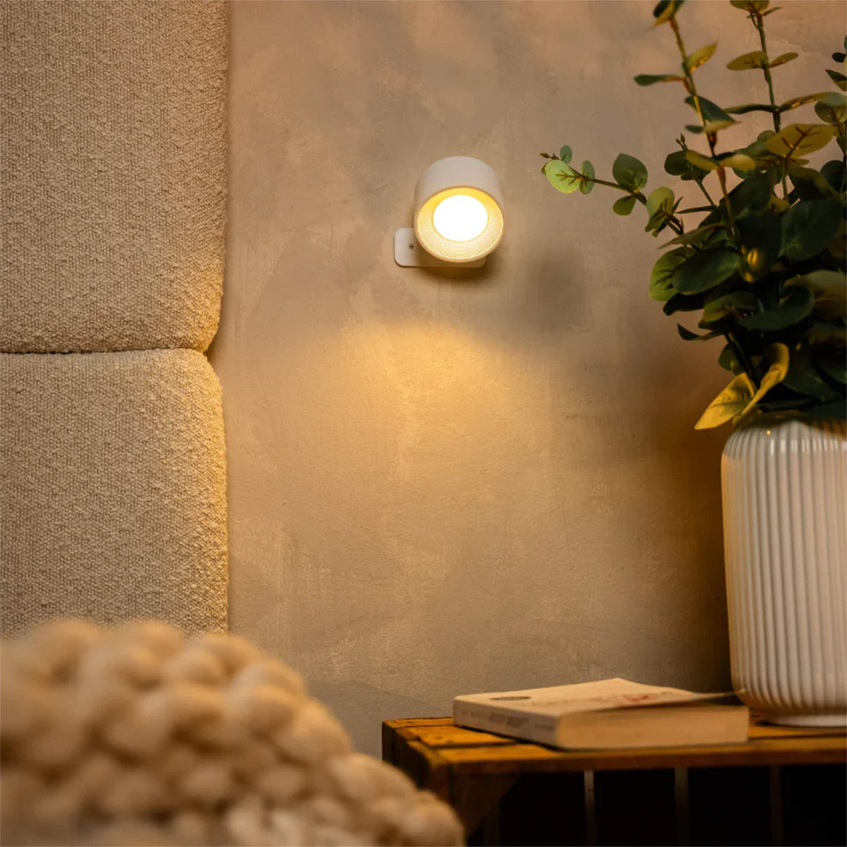 Lambent™ Nova Wireless Wall Lamp